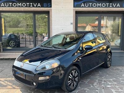 Usata Fiat Punto Lounge 75 CV (55 kW) 2015 Blu Utilitaria