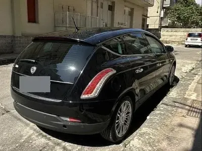 Usata Lancia Delta 120 CV (88 kW) 2011 Nero Utilitaria