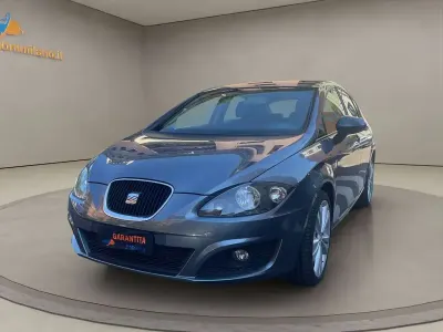 Usata Seat Leon 140 CV (102 kW) 2011 Grigio Utilitaria
