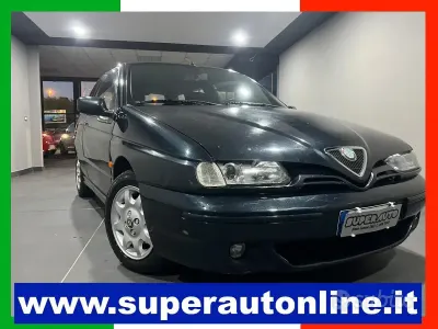 Usata Alfa Romeo 145 105 CV (77 kW) 2000 Nero Utilitaria