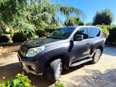 Second-hand Toyota Land Cruiser Executive 190 CP (139 kW) 2012 Gri SUV