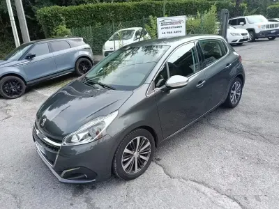 Usata Peugeot 208 Active 82 CV (60 kW) 2017 Grigio Utilitaria