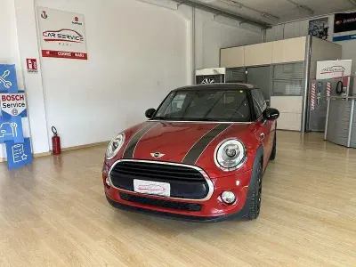 Usata Mini Cooper D 115 CV (84 kW) 2017 Utilitaria