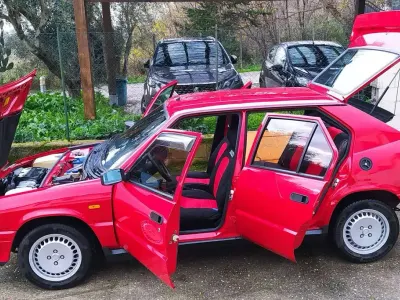 Usata Alfa Romeo 33 Quadrifoglio Verde 118 CV (86 kW) 1989 Rosso Berlina