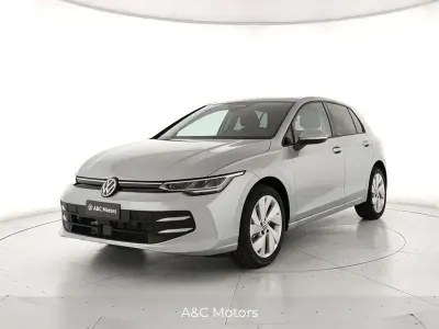Nuova VW Golf VIII Life 116 CV (85 kW) 2026 Argento Utilitaria