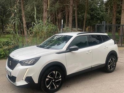 Usata Peugeot 2008 Allure 131 CV (96 kW) 2022 Bianco SUV