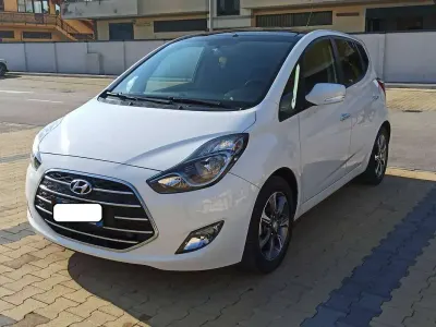 Usata Hyundai ix20 Xpossible 90 CV (66 kW) 2016 Bianco Utilitaria