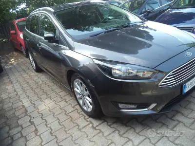 Usata Ford Focus S 120 CV (88 kW) 2018 Grigio Station wagon