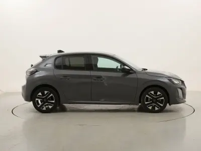 Usata Peugeot 208 Allure 101 CV (74 kW) 2025 Grigiogrigio Utilitaria