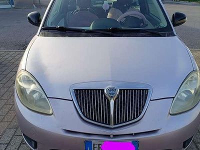 Usata Lancia Ypsilon 80 CV (58 kW) 2010 Lilla Utilitaria