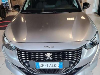 Usata Peugeot 208 Allure 101 CV (74 kW) 2023 Grigio Utilitaria