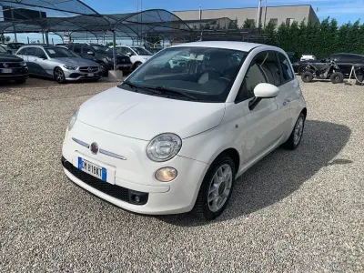 Usata Fiat 500 Lounge 69 CV (50 kW) 2008 Bianco Utilitaria