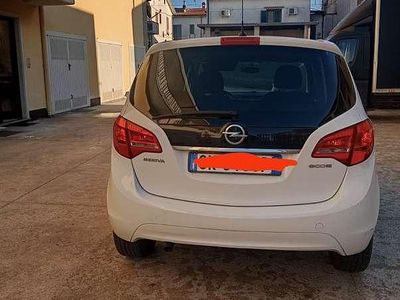 Usata Opel Meriva Cosmo 95 CV (69 kW) 2012 Bianco Monovolume