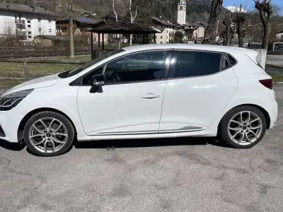 Usado Renault Clio IV R.S. 200 CV (147 kW) 2014 Berlina