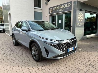 Usata Nissan Qashqai Acenta 140 CV (102 kW) 2025 Grigio ceramico SUV