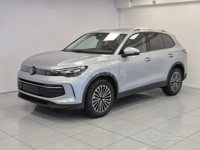 Nouvelle VW Tiguan Life 131 ch (96 kW) 2026 Gris SUV