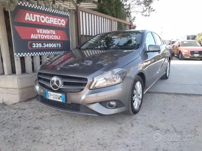 Usata Mercedes A200 Executive 136 CV (100 kW) 2013 Grigio Utilitaria