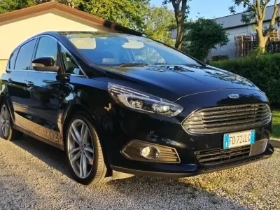 Usata Ford S-MAX Business Edition 209 CV (153 kW) 2016 Monovolume