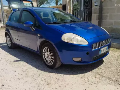 Usata Fiat Punto 75 CV (55 kW) 2008 Bluazzurro Utilitaria