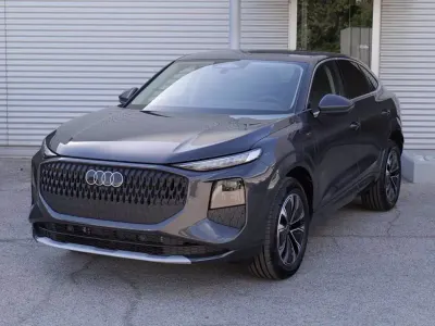 Nuova Audi Q3 Sportback Advanced 177 CV (130 kW) 2026 Grigio SUV