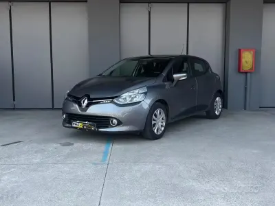 Usata Renault Clio IV 73 CV (53 kW) 2014 Grigio Berlina