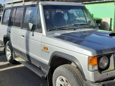 Usata Mitsubishi Pajero 87 CV (63 kW) 1988 Argento SUV