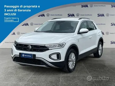 Usata VW T-Roc Life 110 CV (80 kW) 2023 Bianco SUV