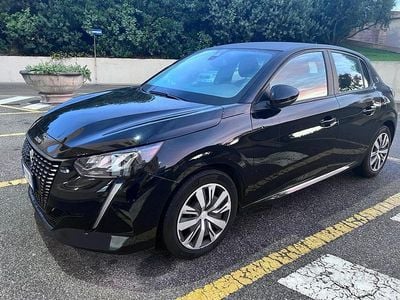 Gebraucht Peugeot 208 102 PS (75 kW) 2020 Schwarz Kleinwagen