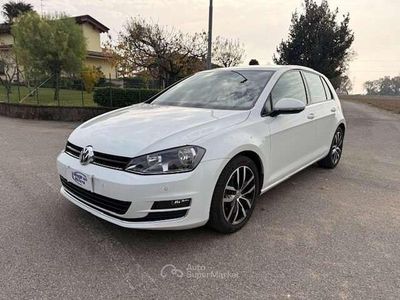Usata VW Golf VII Highline 110 CV (80 kW) 2016 Bianco Berlina