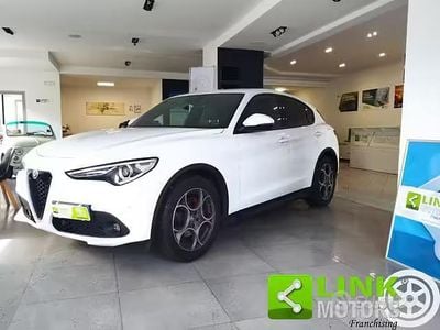 Begagnad Alfa Romeo Stelvio Sprint 160 HK (117 kW) 2022 Vit SUV