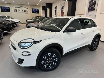 Bianco pastello Usata 2025 Fiat 600 Icon SUV | 21.990 € (Buon prezzo)