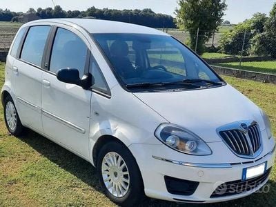 Usata Lancia Musa 77 CV (56 kW) 2012 Bianco Monovolume