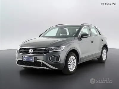 Usata VW T-Roc Life 150 CV (110 kW) 2024 Nero SUV