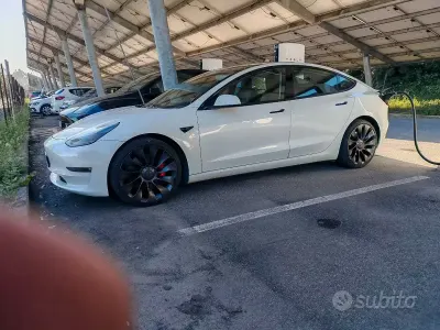 Usata Tesla Model 3 Performance 155 kW (211 CV) 2021 Bianco Berlina