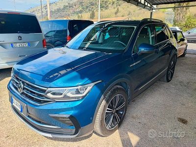 Usata VW Tiguan R-line 150 CV (110 kW) 2021 Blu/azzurro SUV