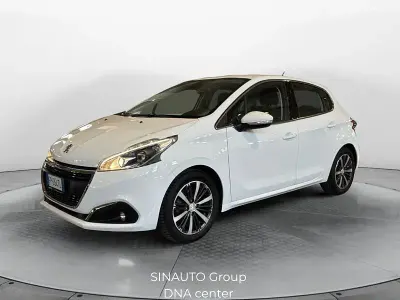 Usata Peugeot 208 Allure 82 CV (60 kW) 2018 Other Utilitaria