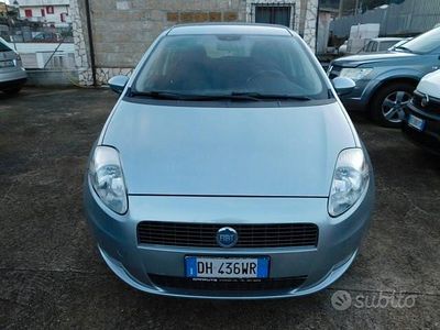 Usata Fiat Grande Punto Dynamic 65 CV (47 kW) 2007 Grigio Utilitaria