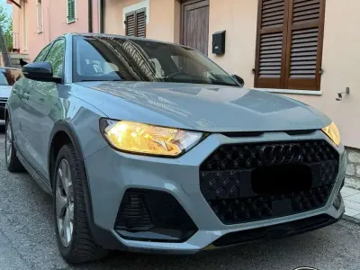 Usata Audi A1 150 CV (110 kW) 2020 Grigio SUV
