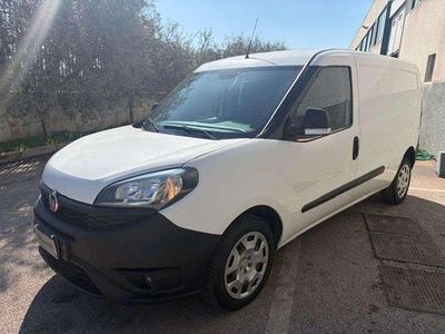 Usata Fiat Doblò Easy 120 CV (88 kW) 2021 Bianco Monovolume