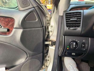 Usata Mercedes 200 192 CV (141 kW) 2000 Argento Cabrio