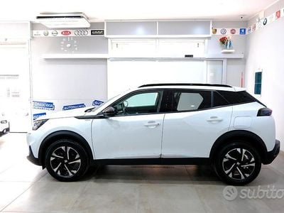 Usata Peugeot 2008 Allure 110 CV (80 kW) 2022 Bianco SUV