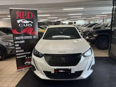 Usata Peugeot 2008 Allure 131 CV (96 kW) 2023 Bianco SUV