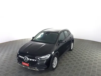 Usata Mercedes GLA180 Business 116 CV (85 kW) 2021 Nero notte SUV