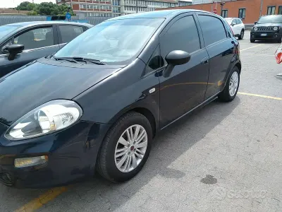Usata Fiat Punto 95 CV (69 kW) 2018 Blu Utilitaria