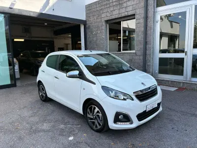 Usata Peugeot 108 Allure 72 CV (52 kW) 2020 Bianco Utilitaria