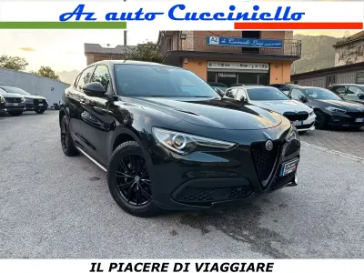 Usado Alfa Romeo Stelvio 160 CV (117 kW) 2021 Negro SUV