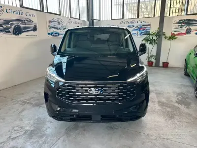 Nuova Ford Tourneo Custom 170 CV (125 kW) 2026 Nero Furgone