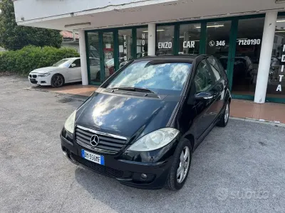 Usata Mercedes A180 Elegance 109 CV (80 kW) 2009 Nero Berlina