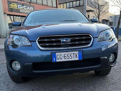 Usata Subaru Outback 165 CV (121 kW) 2005 Blu/azzurro Station wagon