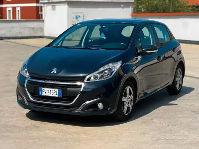 Usata Peugeot 208 83 CV (61 kW) 2019 Bluazzurro Utilitaria